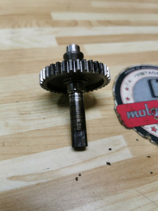 Suzuki RM125 1981 water pump shaft gear