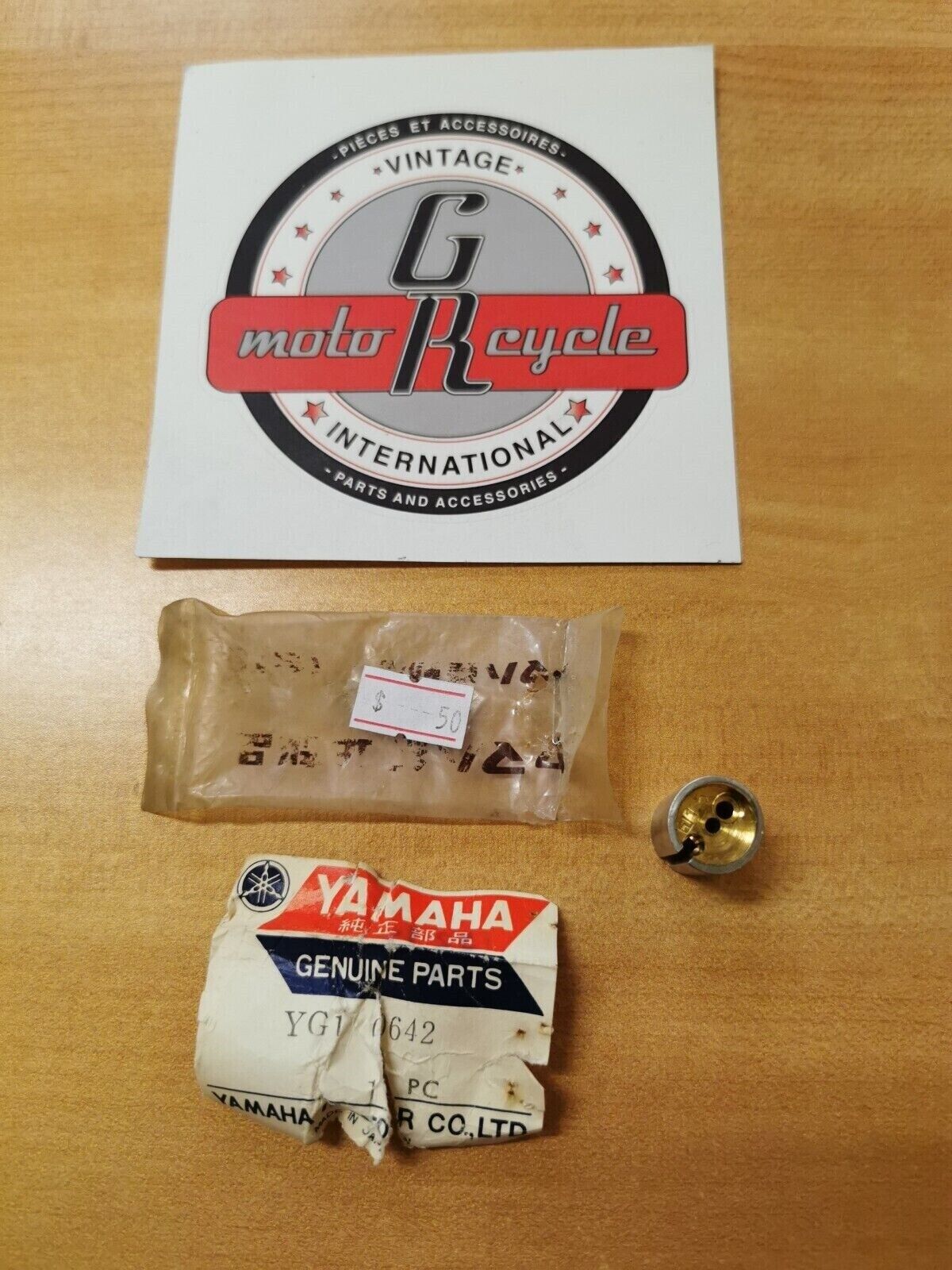 NOS YAMAHA VALVE THROTTLE  YG1 0642  Y38