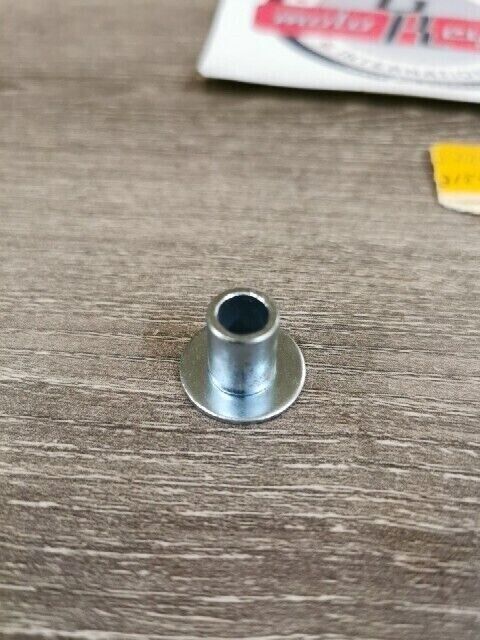 NOS Yamaha VT600B VX500XTA VX700XTB MM600PB VX600XTC COLLAR 322-21544-00-00 Y139