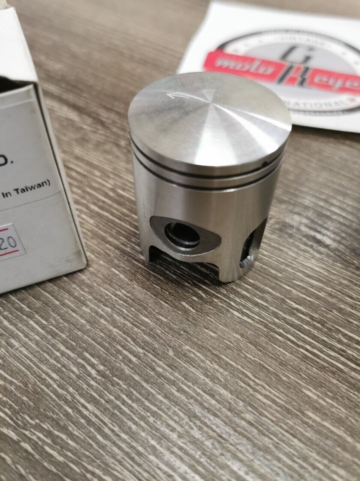 NOS APRILIA BWS YAMAHA JOG 2002 - 2004 PISTON STD 301-996  J33