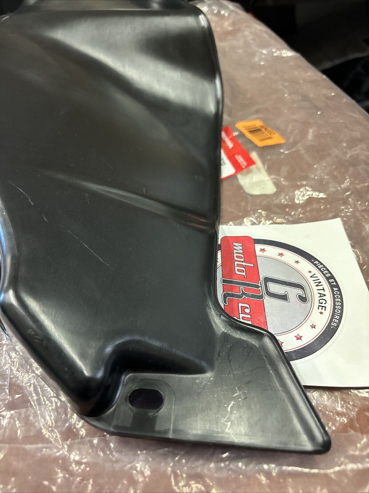 NOS Honda TRX300 TRX300FW RIGHT FRONT INNER FENDER 61862-HC5-970 H119