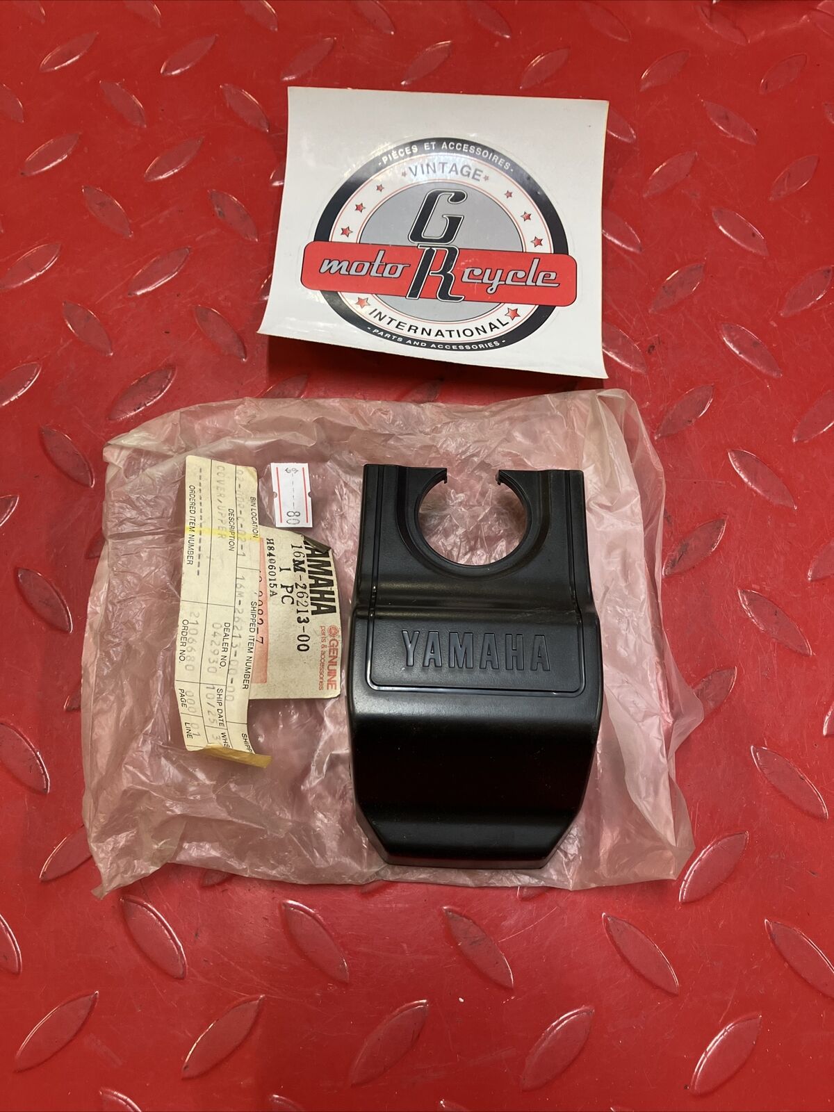 NOS Yamaha XS400 1982 1983 COVER UPPER 16M-26213-00-00 Y25