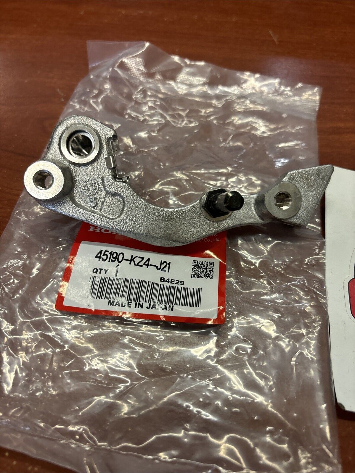 NOS Honda CR125R CR250R CRF230F XR650 LEFT FRONT BRACKET SUB  45190-KZ4-J21 H139