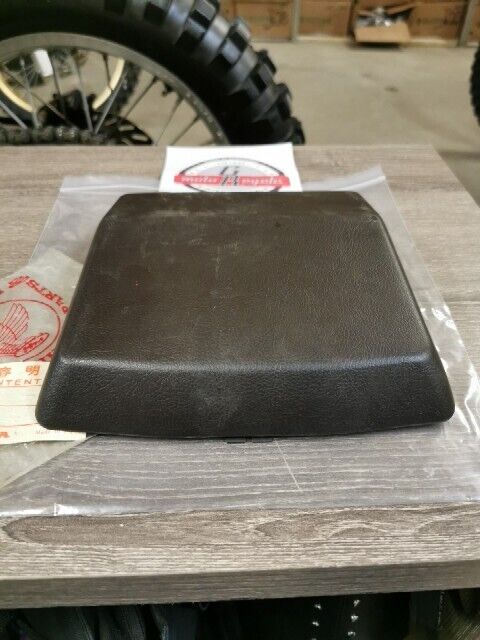 NOS HONDA GL1500 GOLDWING 1988 COVER TYPE1  83170-MN5-000ZA  H89