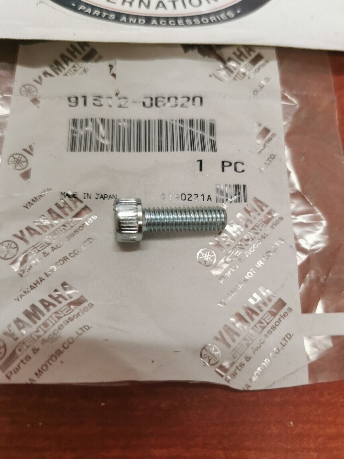 NOS Yamaha YFZ450 XVS13 FZ6 BOLT 91312-06020-00 SUB. 91314-06020-00 Y82