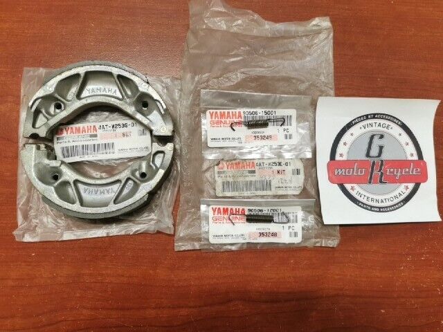 NOS Yamaha 2002 ZUMA YW50P REAR WHEEL BRAKE SHOE KIT 4AT-W253E-01-00 Y102