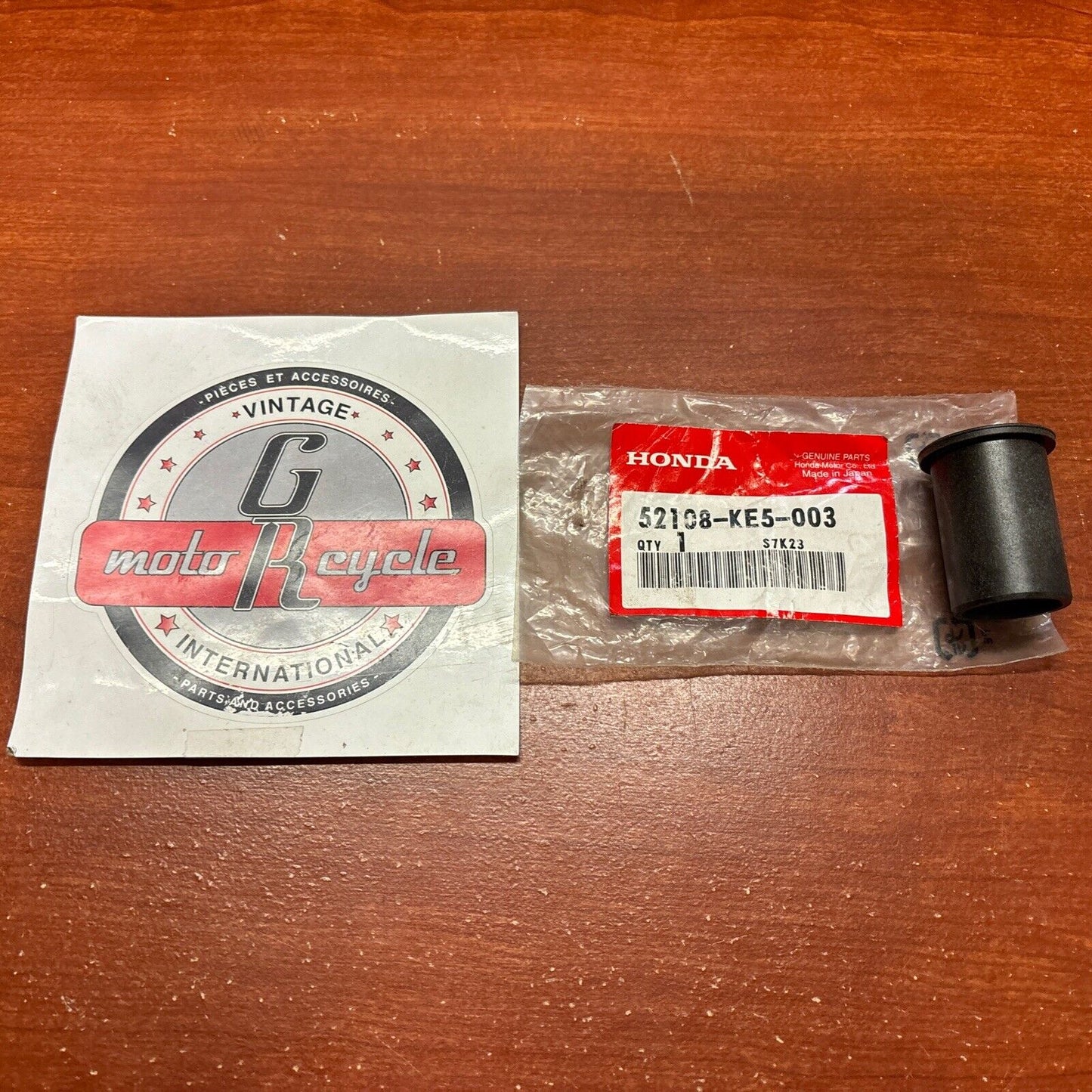 NOS Honda CBX125 NSR125 TRX200 TRX90 XBR500 REAR FORK BUSH 52108-KE5-003 H166
