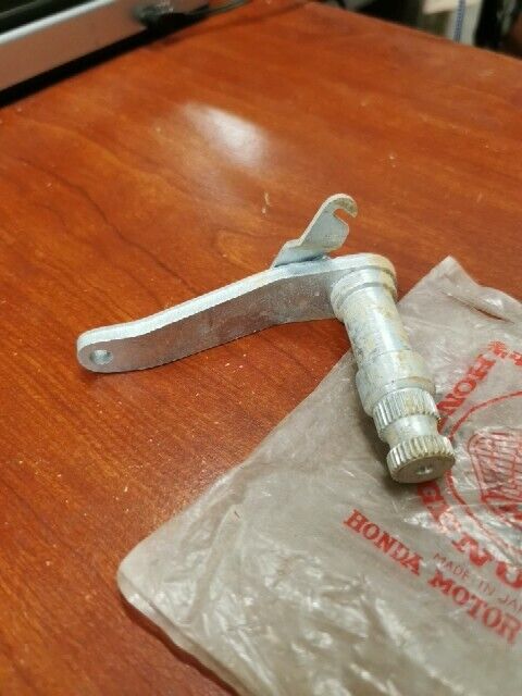 NOS Honda XL175 REAR BRAKE PIVOT SHAFT 46510-362-000 H98