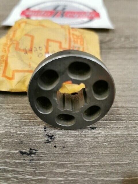 NOS HONDA C65 SHIFTER TRANSMISSION GEAR 24201-040-000 H77