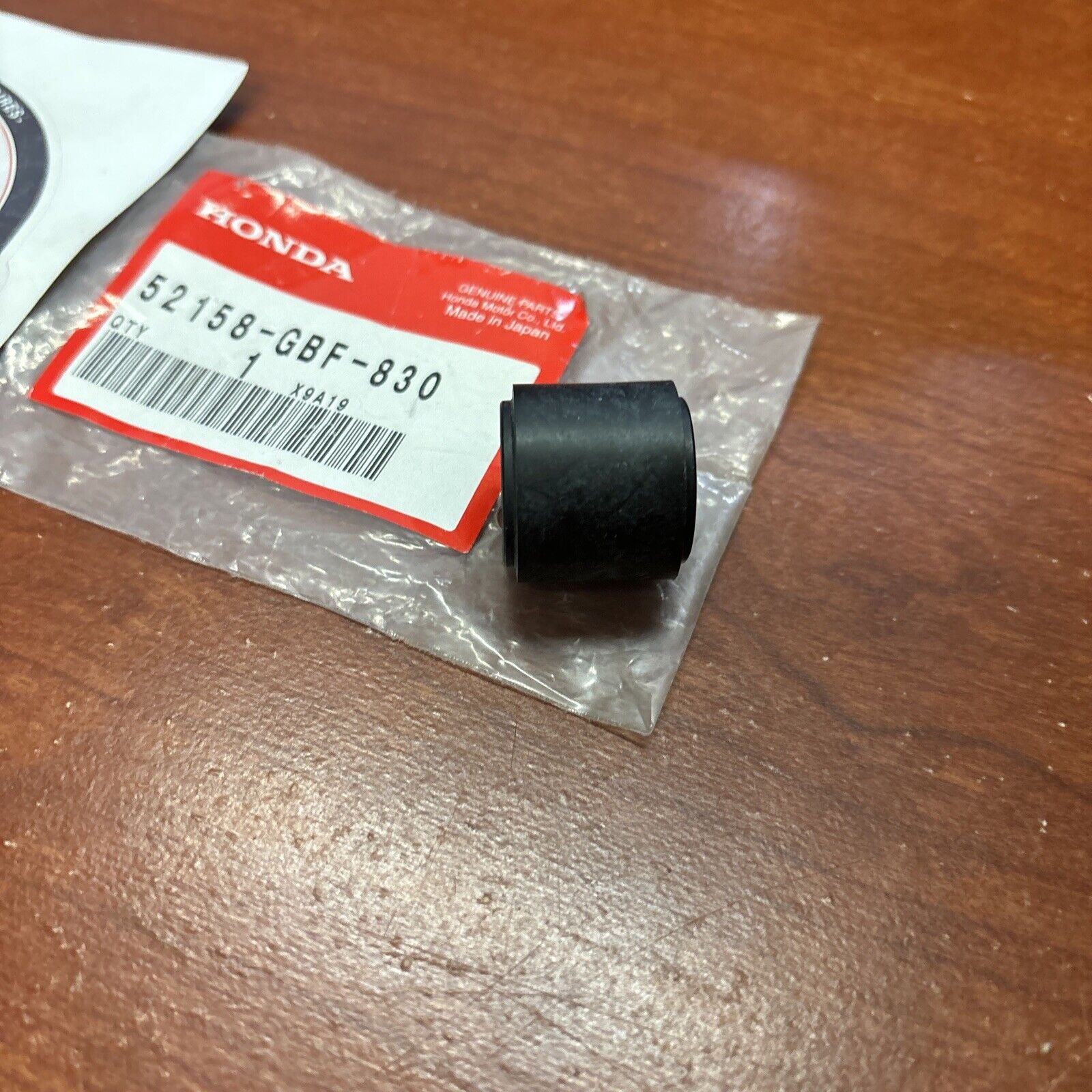 NOS Honda CR125R CR80R CR85R CRF150R CHAIN TENSIONER ROLLER 52158-GBF-830 H165