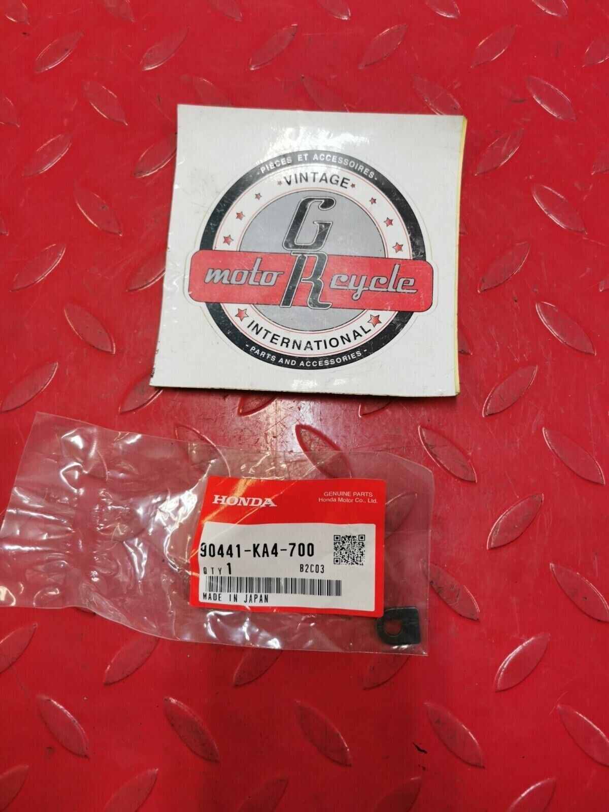 NOS Honda CRF450 CRF250 CRF150 TRX450 BEARING HOLDER PLATE 90441-KA4-700 H27