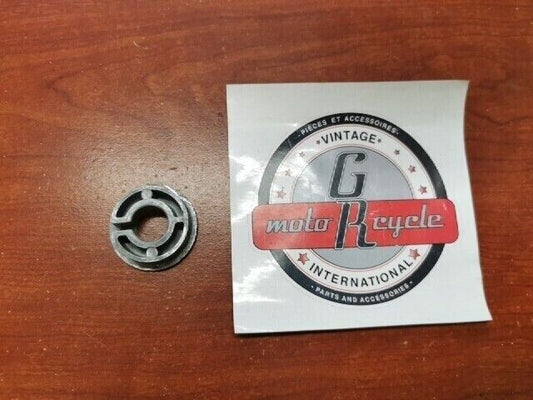 NOS Yamaha FS1 FS50 KICK SPRING COVER 132-15676-00-00 SUB 132-15676-01-00 Y119