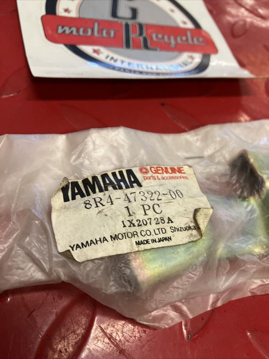 NOS YAMAHA SUSPENSION RUNNER CAP 8R4-47322-00-00 Y61