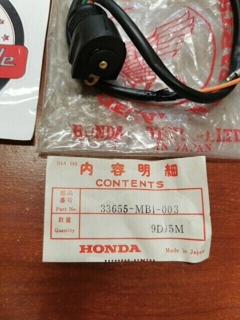 NOS Honda CB1000C LEFT TURN SIGNAL SOCKET 33655-MB1-003 SUB. 33605-MG8-405 H69