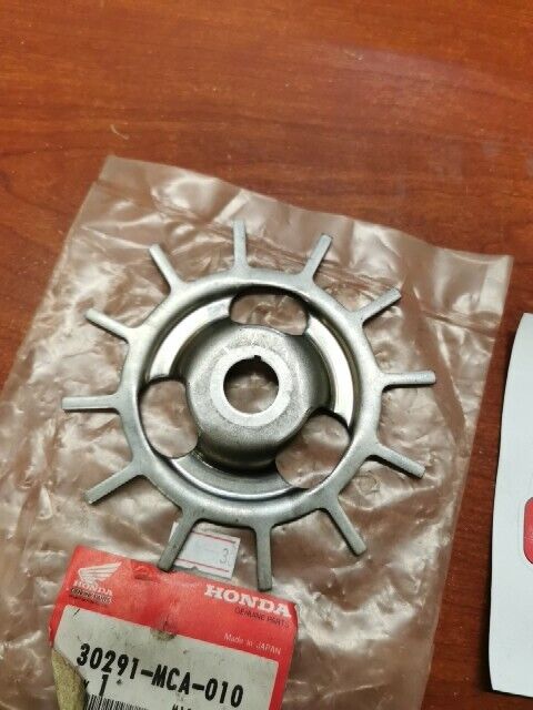 NOS Honda 2001 2002 GL1800 PULSE ROTOR  30291-MCA-010 SUB 30291-MCA-A00 H106