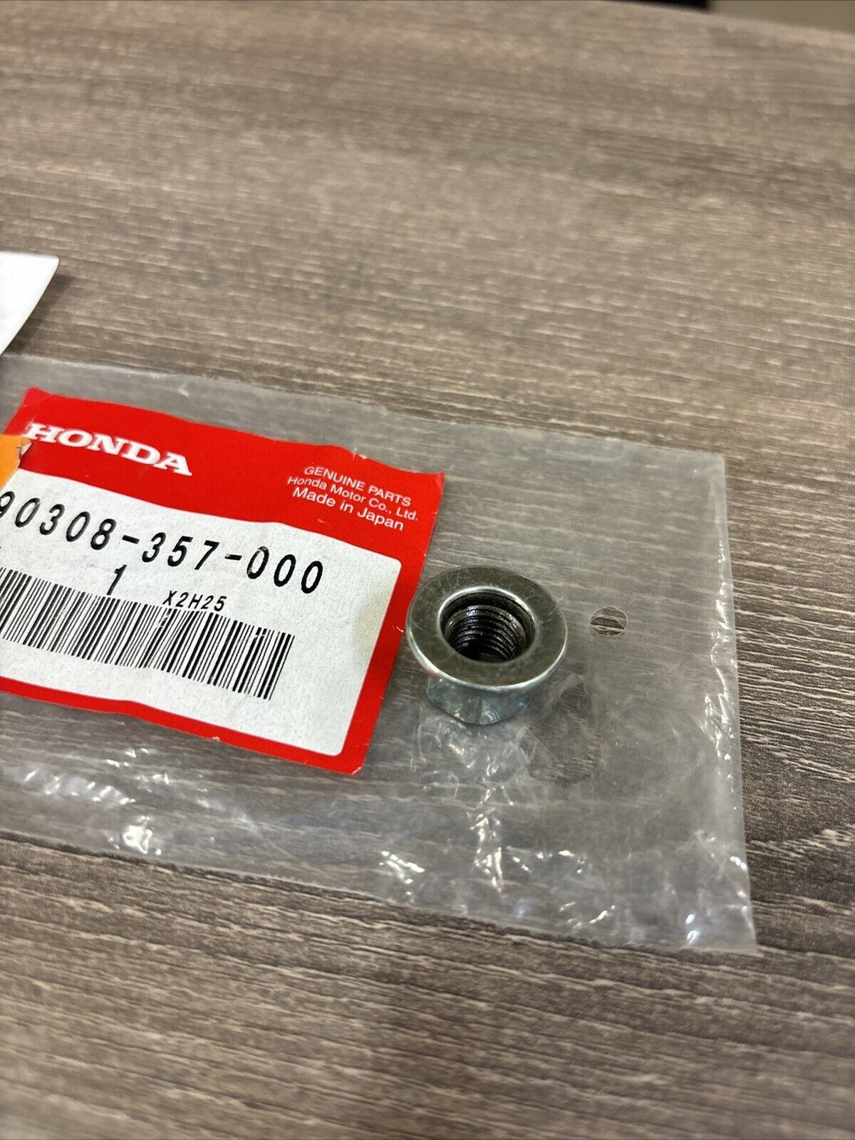 NOS Honda C50 C90 CB250 CB400 CBX750P HEX. NUT 10MM 90308-357-000 H130