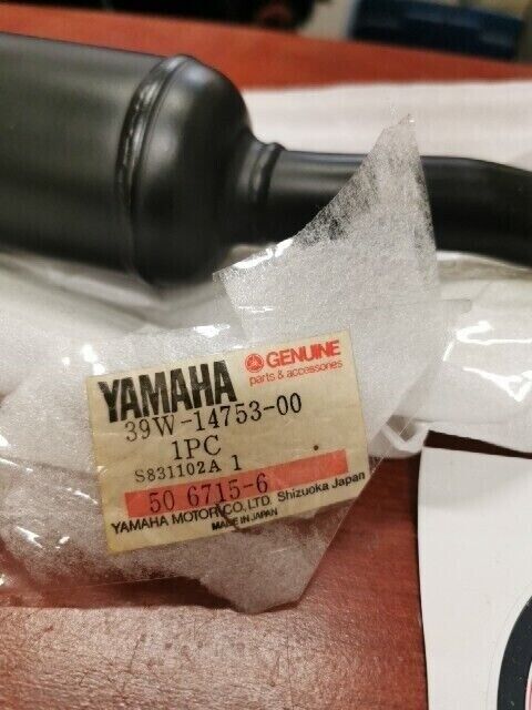 NOS Yamaha YZ125 EXHAUST SILENCER 39W-14753-00-00 SUB 39W-14753-01-00 Y107