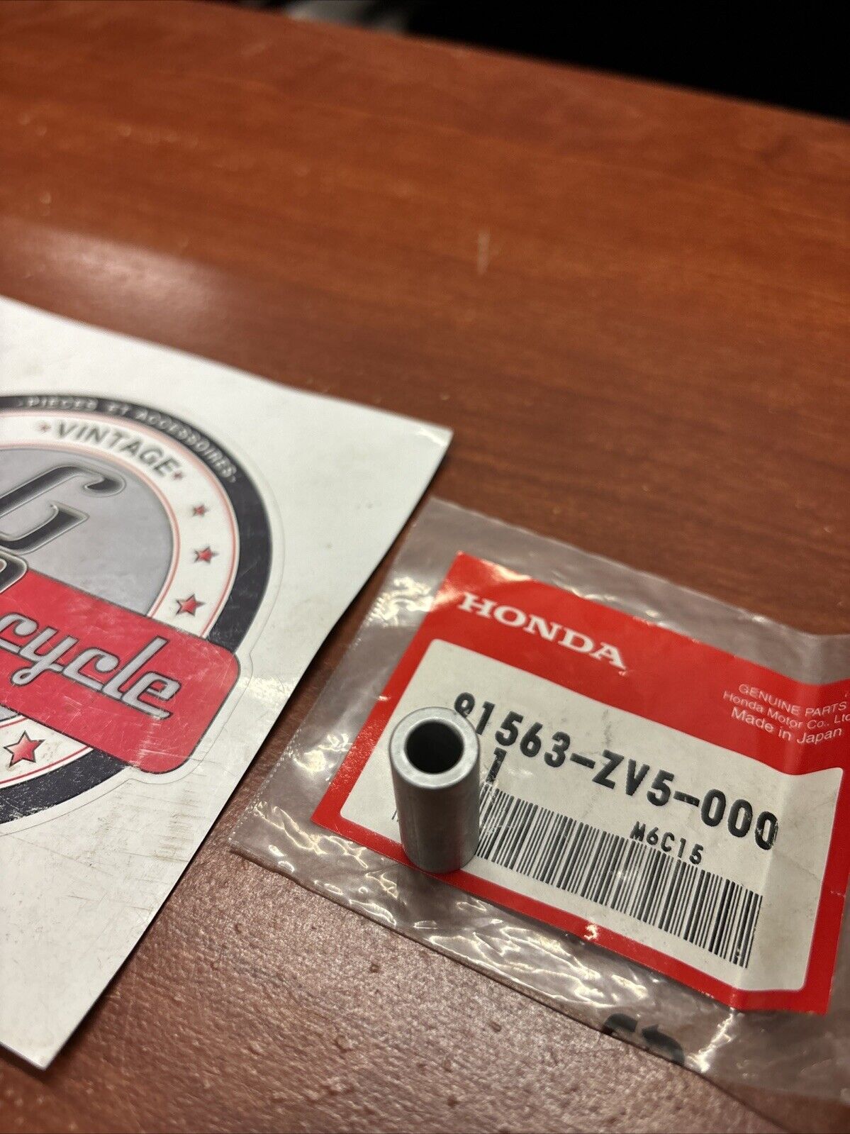 NOS Honda BF35 BF40 BF50 BF75 BF90 DISTANCE COLLAR 91563-ZV5-000 H180