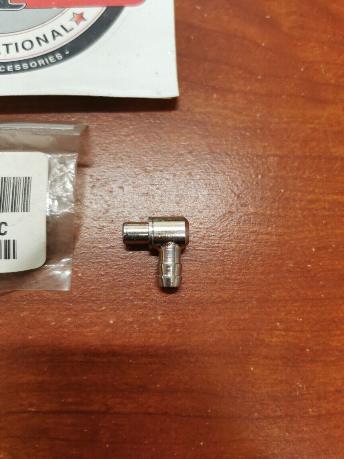 NOS Yamaha YZ80 YZ85 YZ125 YZ250 SUCTION PIPE CONNECTOR 353-13115-01-00 Y98