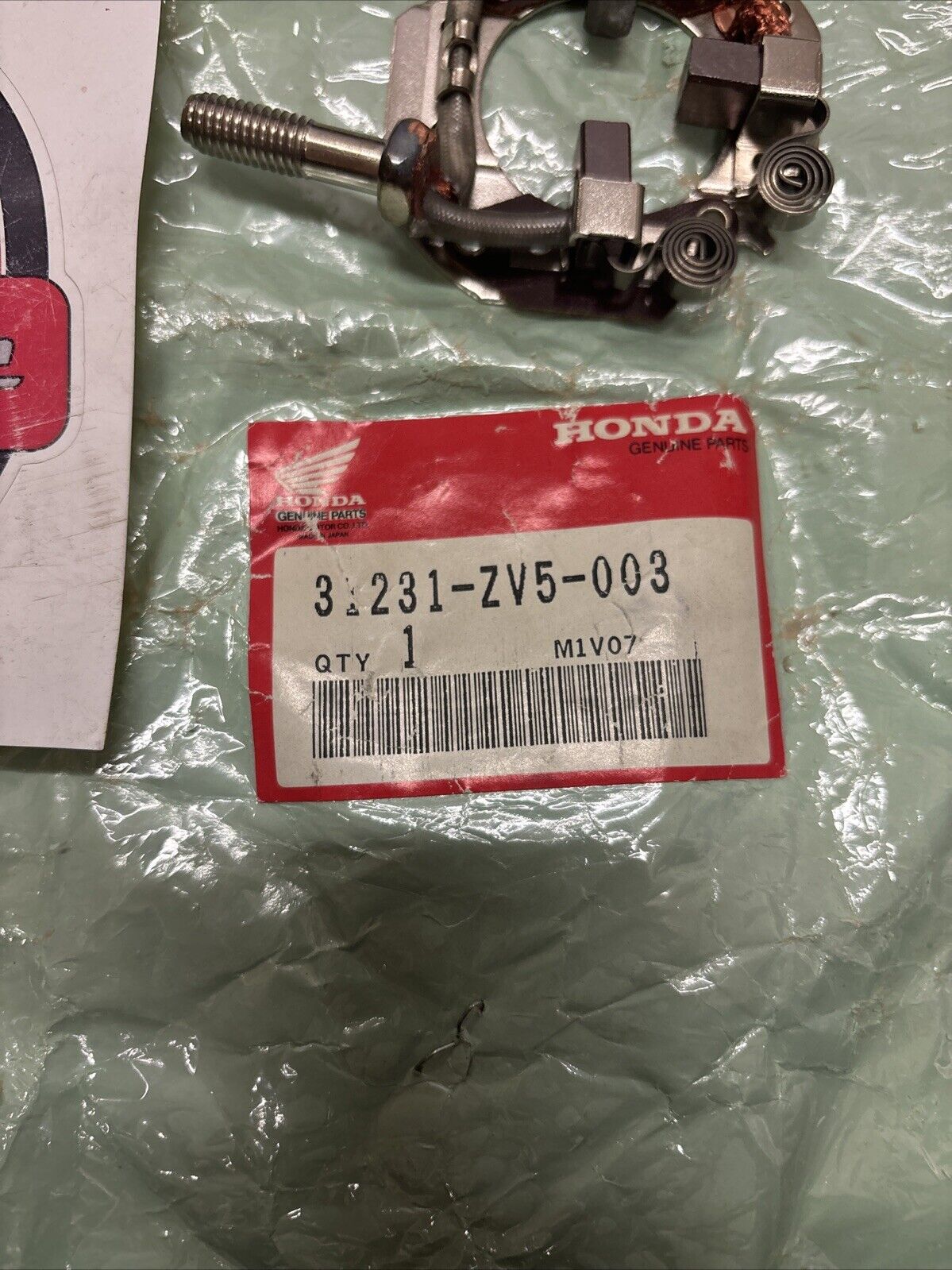 NOS Honda BF35 BF40 BF45 BF50 BRUSH HOLDER 31231-ZV5-003 H180