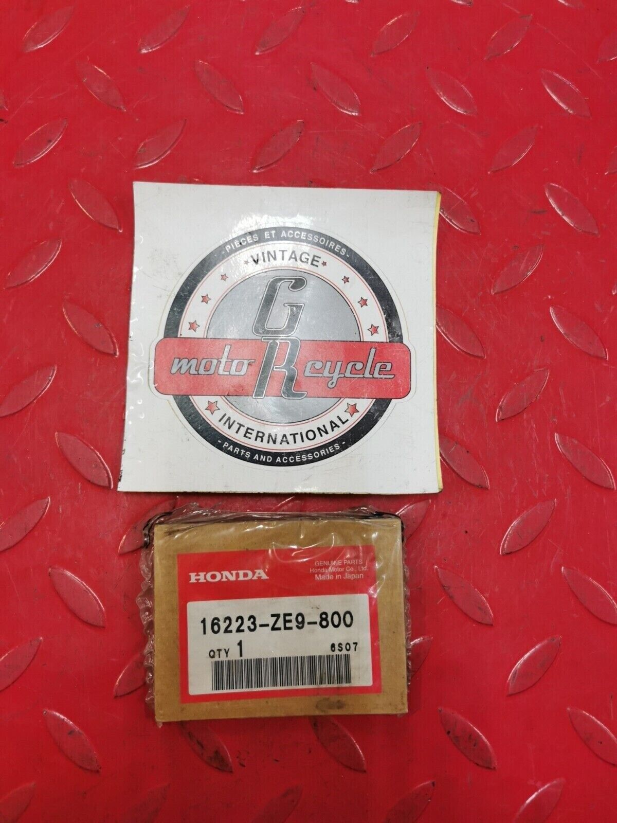 NOS Honda GASKET INSULATOR 16223-ZE9-800 H27