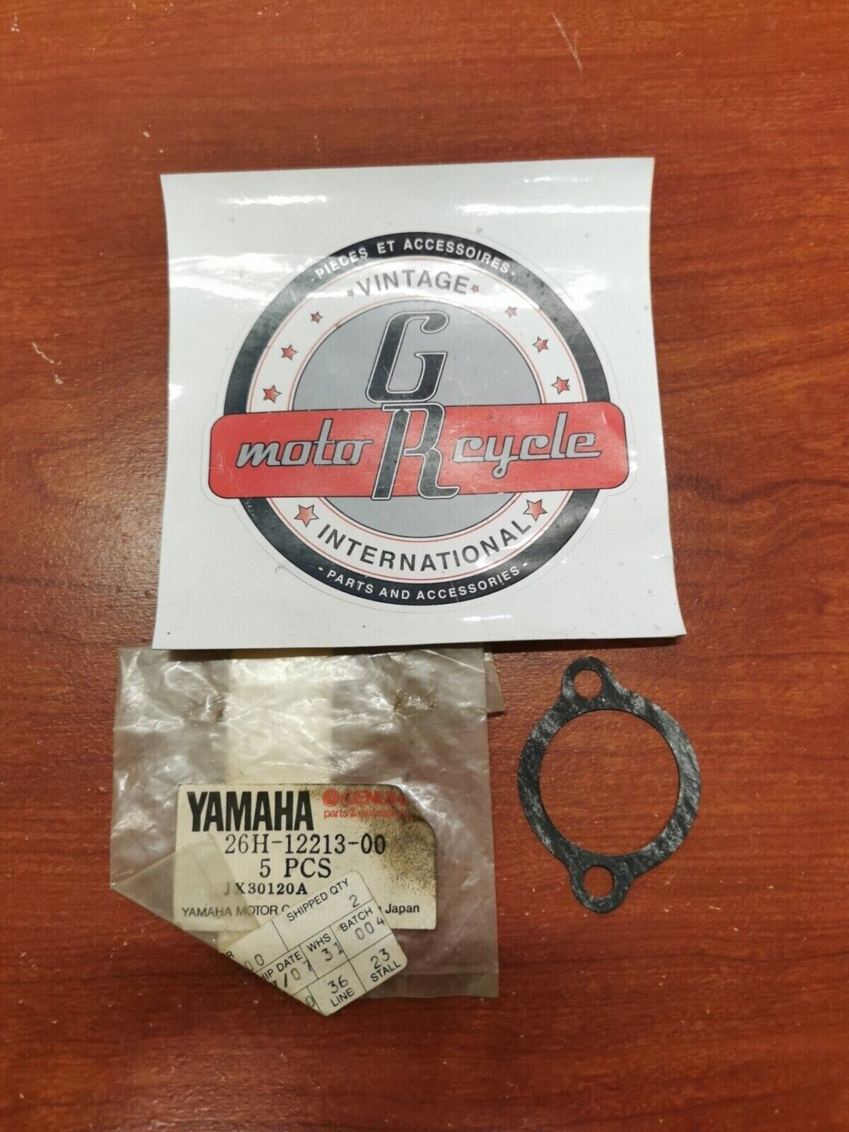 NOS Yamaha TENSIONER CASE GASKET 26H-12213-00-00 SUB. 3JP-12213-01-00 Y95
