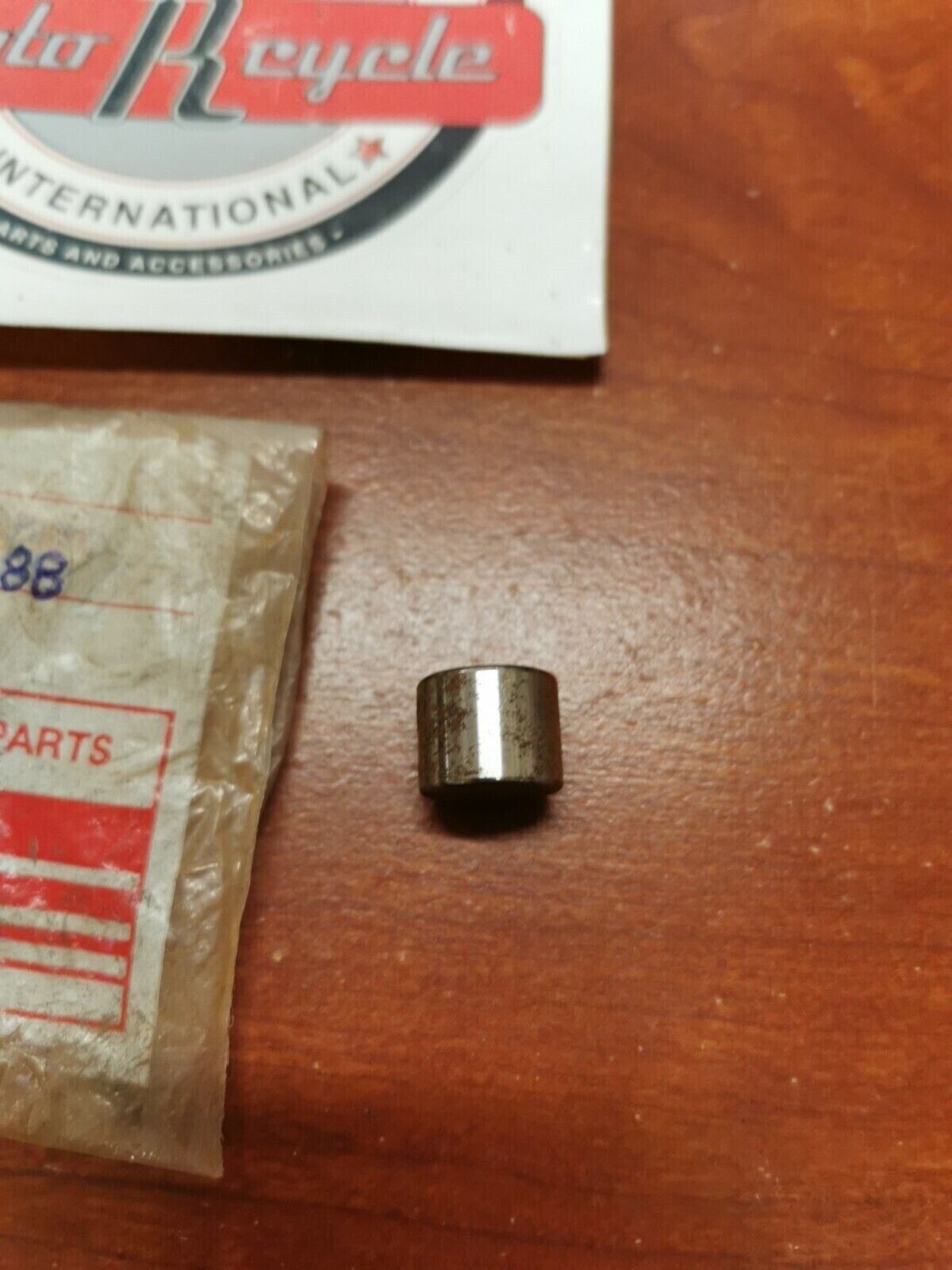 NOS Yamaha TW200 FZR1000 GTS1000 YFM200 YFB250 DOWEL PIN 93615-12088-00 Y99