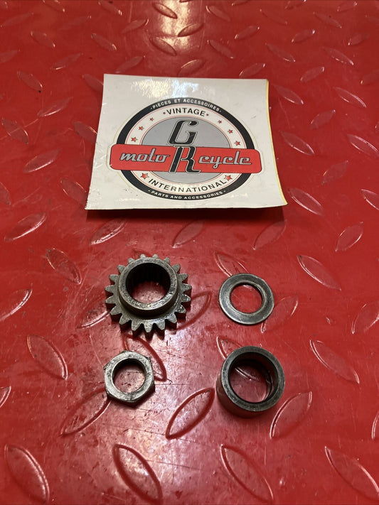 Suzuki RM125 1987 crankshaft primary drive gear