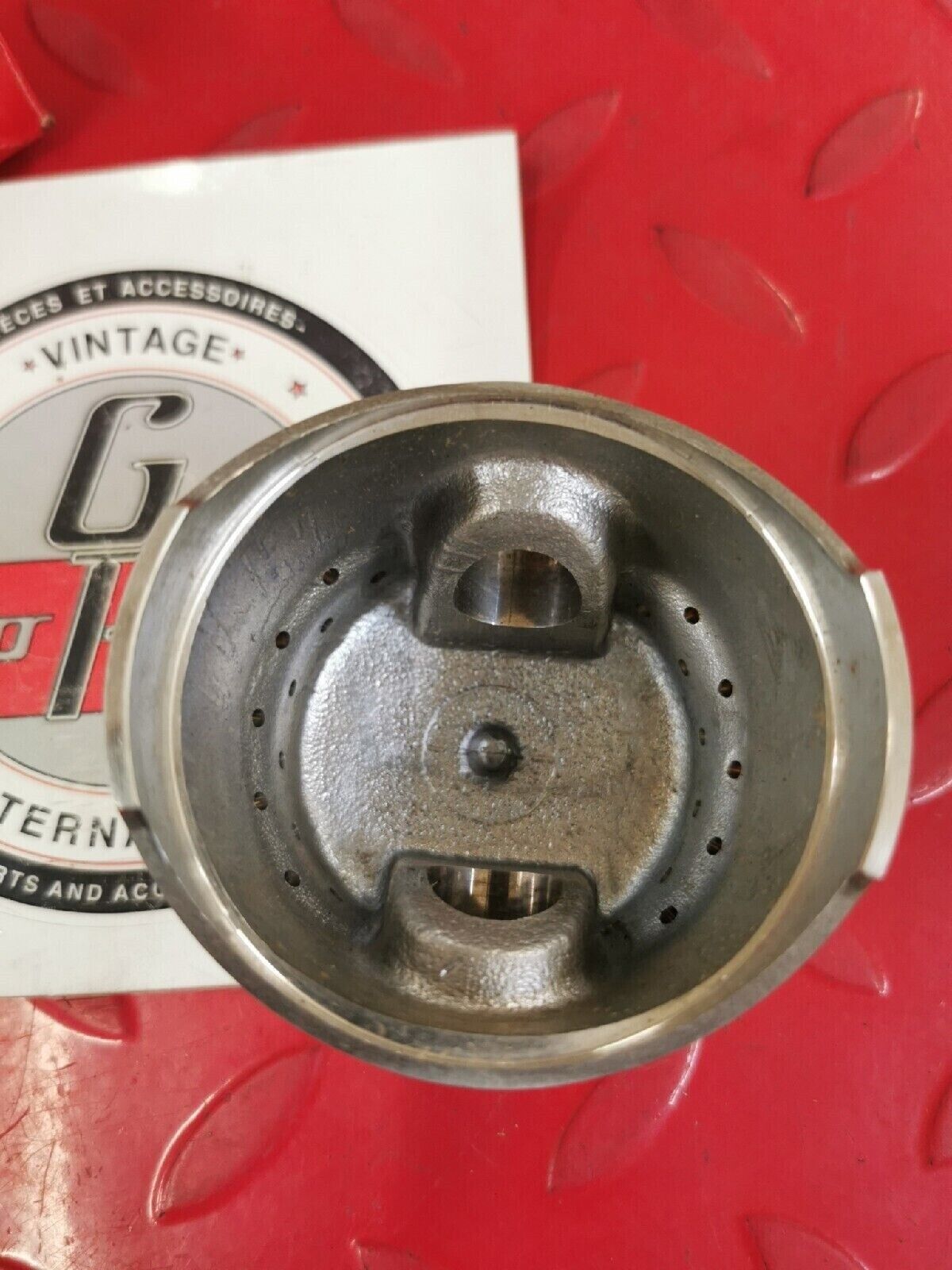 NOS HONDA ENGINES G200 PISTON .50   13103-883-003  H38