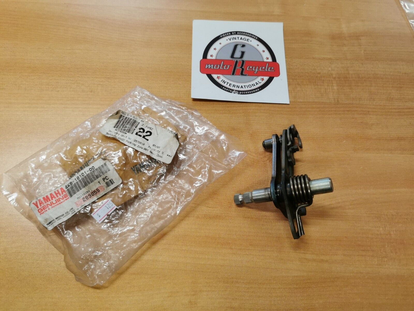 NOS YAMAHA YFM400 YFM350 1999 - 2012  SHIFT SHAFT 4KB-18101-00-00 Y44