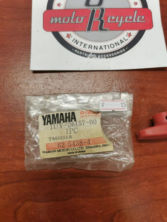 NOS Yamaha LOCK LEVER 1UY-26157-00-00 Y68