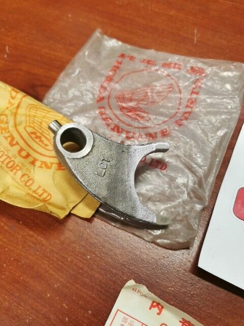 NOS Honda CB350F F1 LEFT GEARSHIFT FORK 24221-333-020 H75
