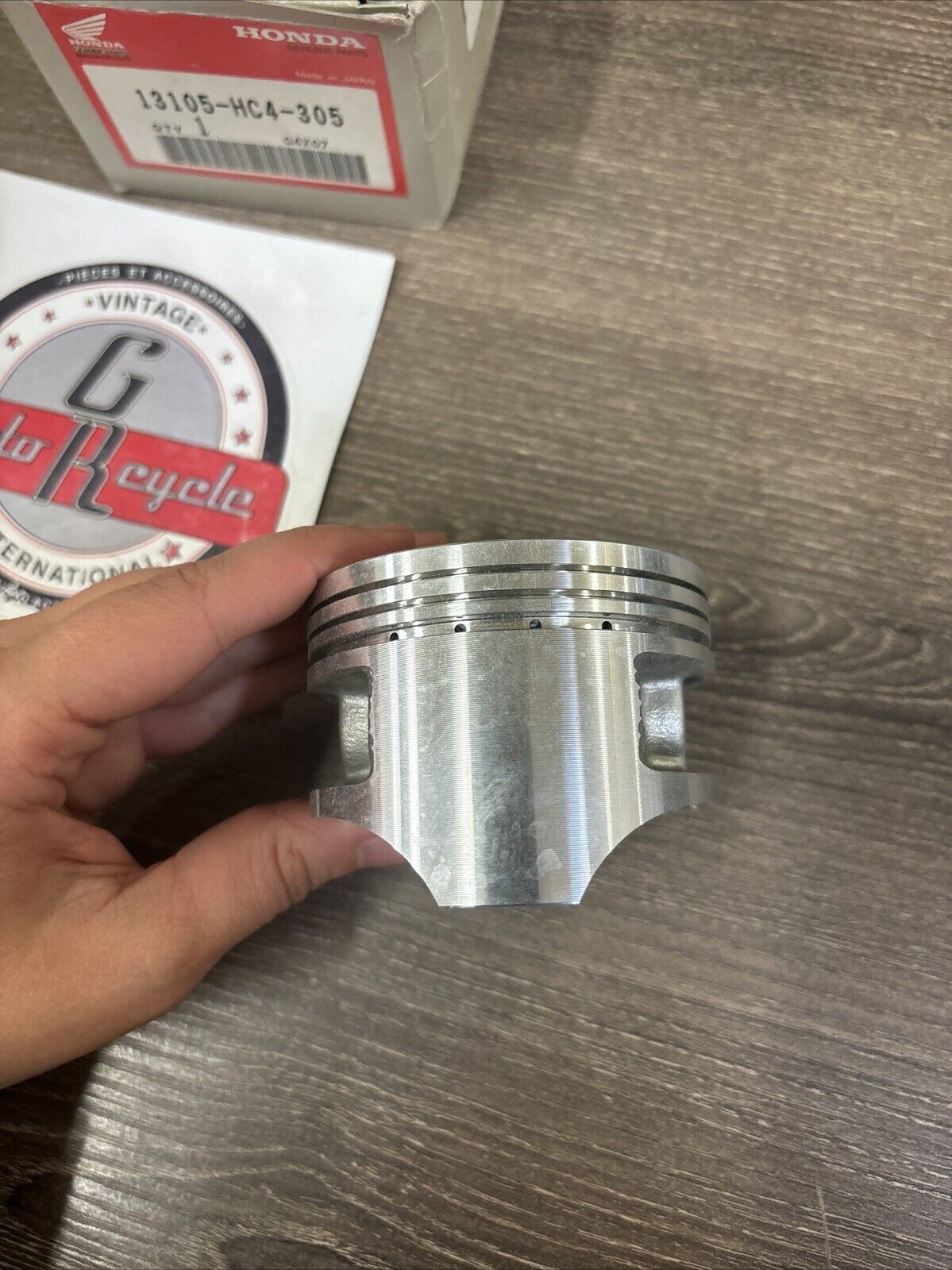NOS Honda TRX300 TRX300FW PISTON O/S 1.00 13105-HC4-305 H136