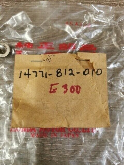 NOS HONDA E300 RETAINER VALVE 14771-812-010 H95