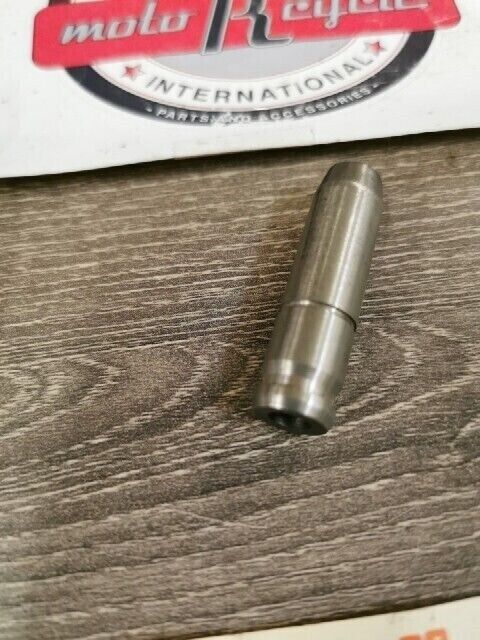 NOS HONDA CB750 1977 1978 GUIDE IN VALVE 12021-410-300 SUB BY 12021-410-405 H77
