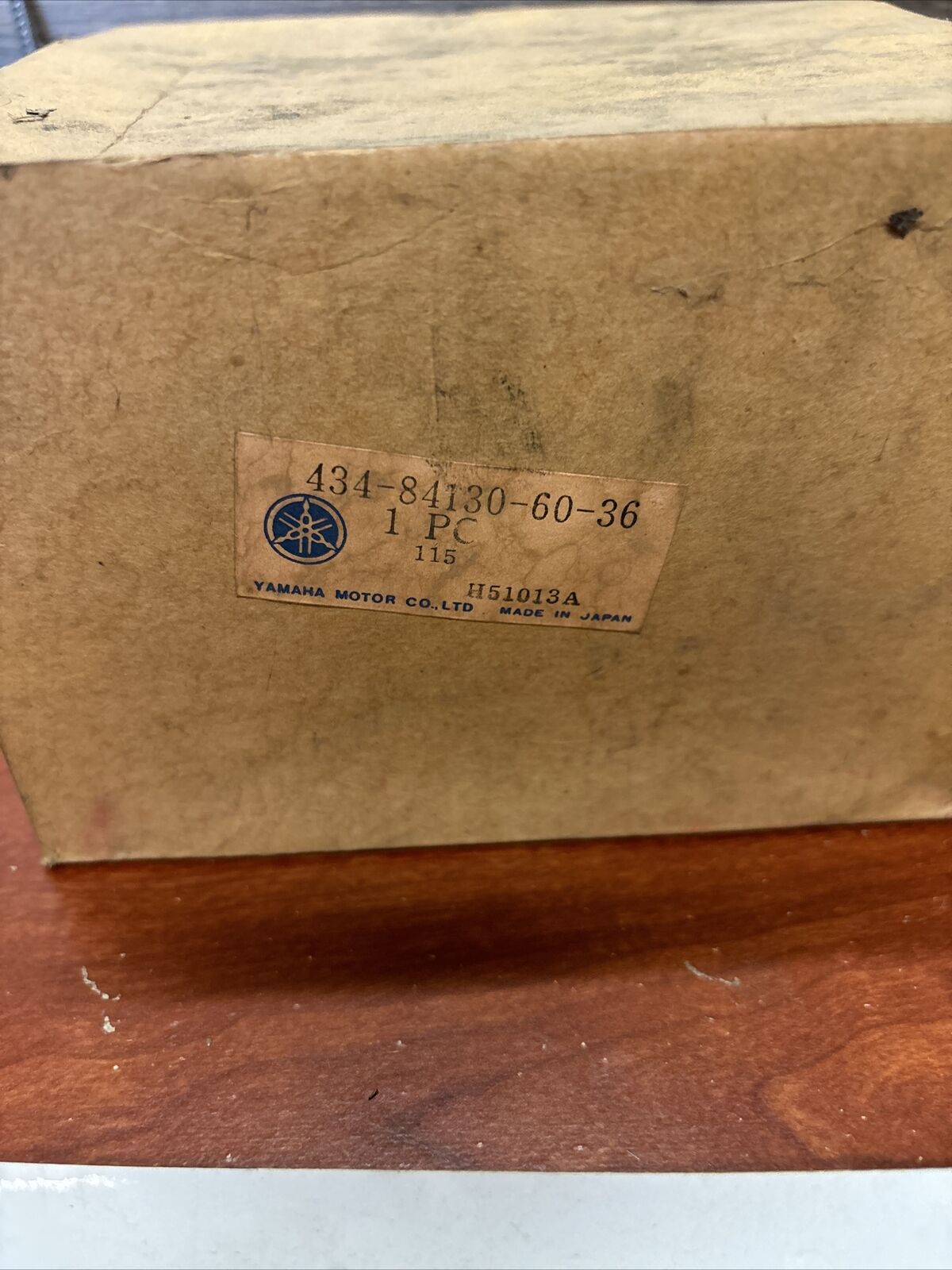 NOS Yamaha HEAD LAMP BODY 434-84130-60-36 SUB 434-84130-61-36 539-84130-00- Y171