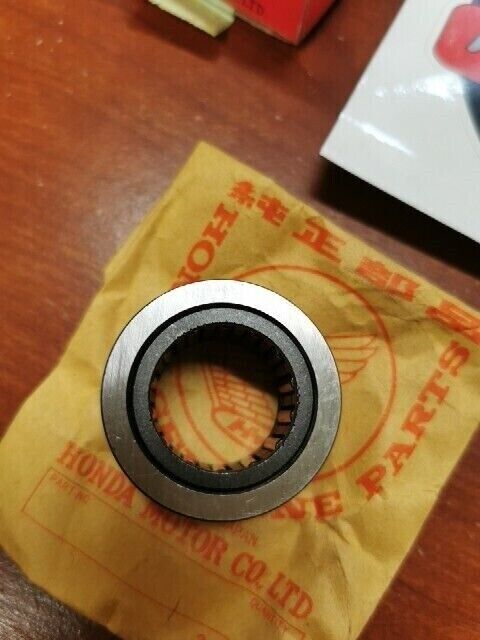 NOS Honda CB250 CB350F CB360 CB750A NEEDLE BEARING 91022-333-018 H68