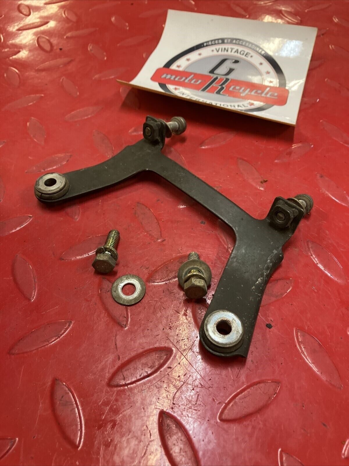 Yamaha YZ125 1981 number plate steering stem bracket holder stay plate