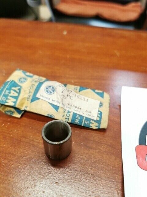 NOS Yamaha TX750 COLLAR (USE WITH 93311-42009 BEARING) 90387-16234-00 Y111