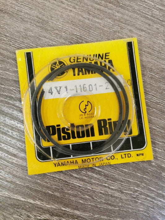 NOS YAMAHA YZ80 1981   PISTON RING SET 0.50  4V1-11601-21  Y51