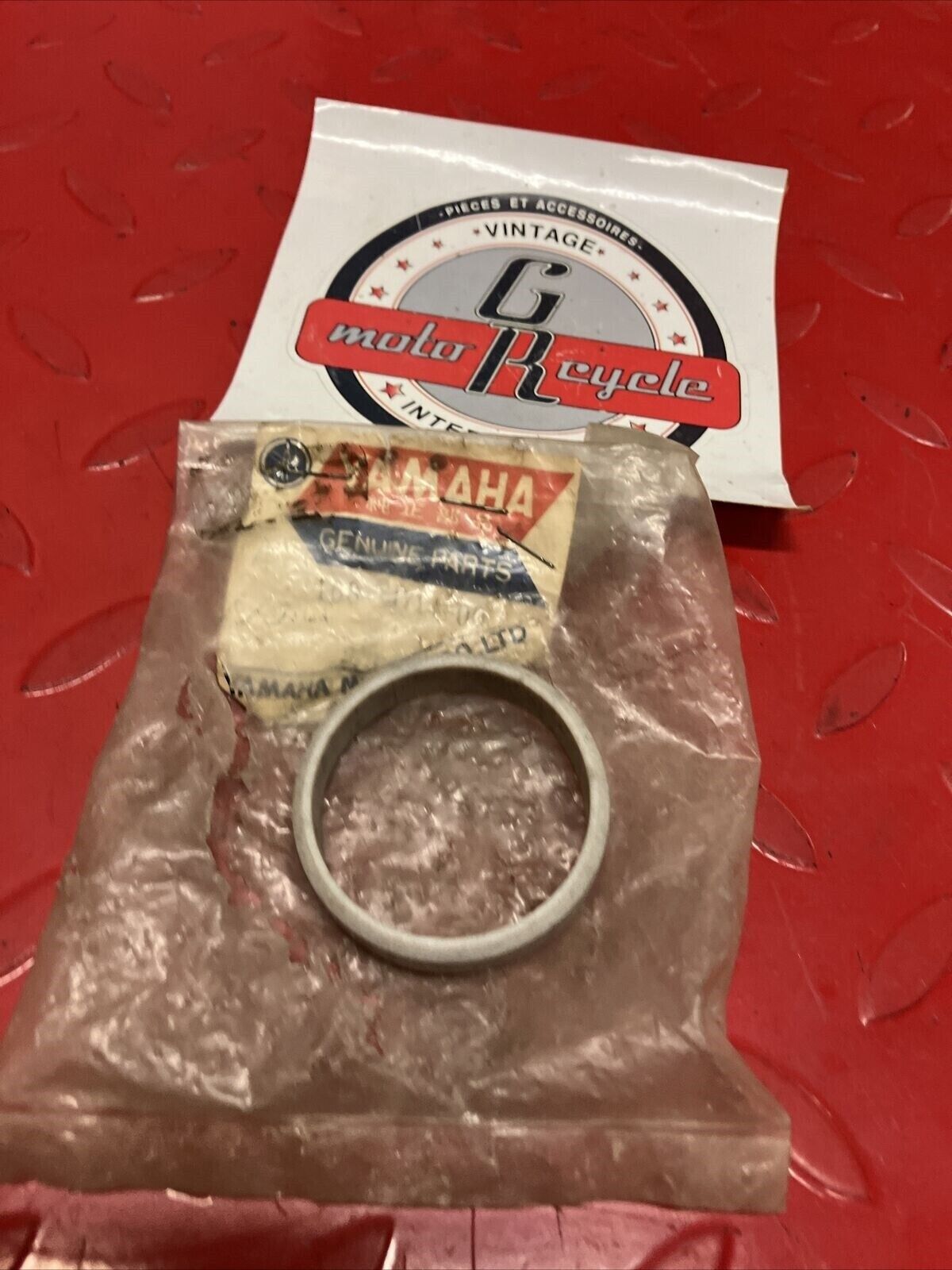 NOS YAMAHA EXHAUST GASKET 168-14714-00-00 SUB BY 90430-42088-00 Y64