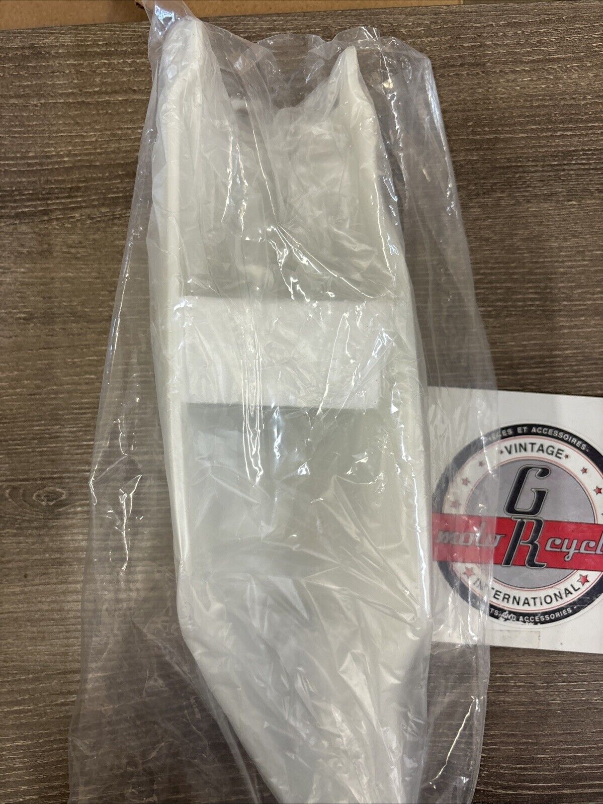 NOS Honda CR125R CR250R CR500R RIGHT FRONT FORK GUARD 51620-MAC-781ZA H116