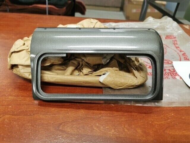 NOS Honda 1982 GL1100A RIGHT TURN SIGNAL BASE 81215-463-771ZG H69