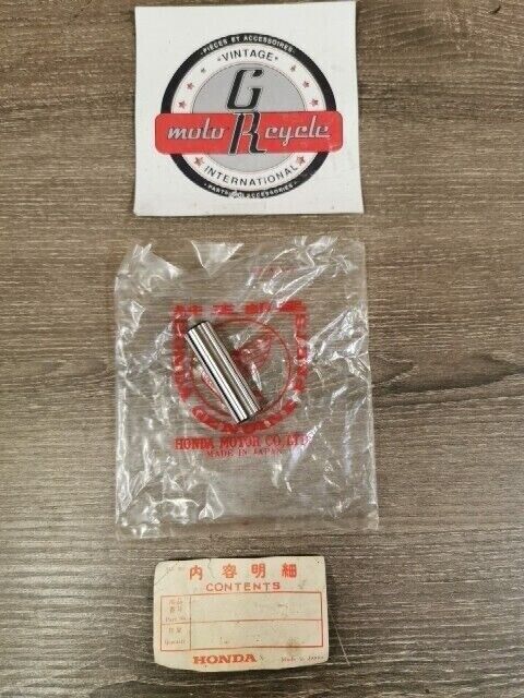 NOS HONDA C77 1960 CA77 1961 CL300 CP77 CYP77  PIN PISTON 13112-251-305 H95