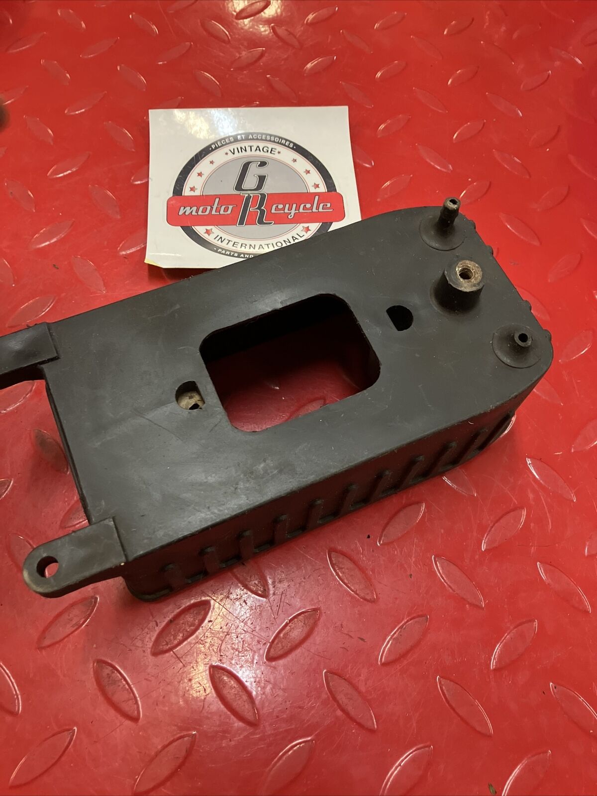 Yamaha RD400 1977 Airbox air box cleaner filter cleaner intake housing case 1978