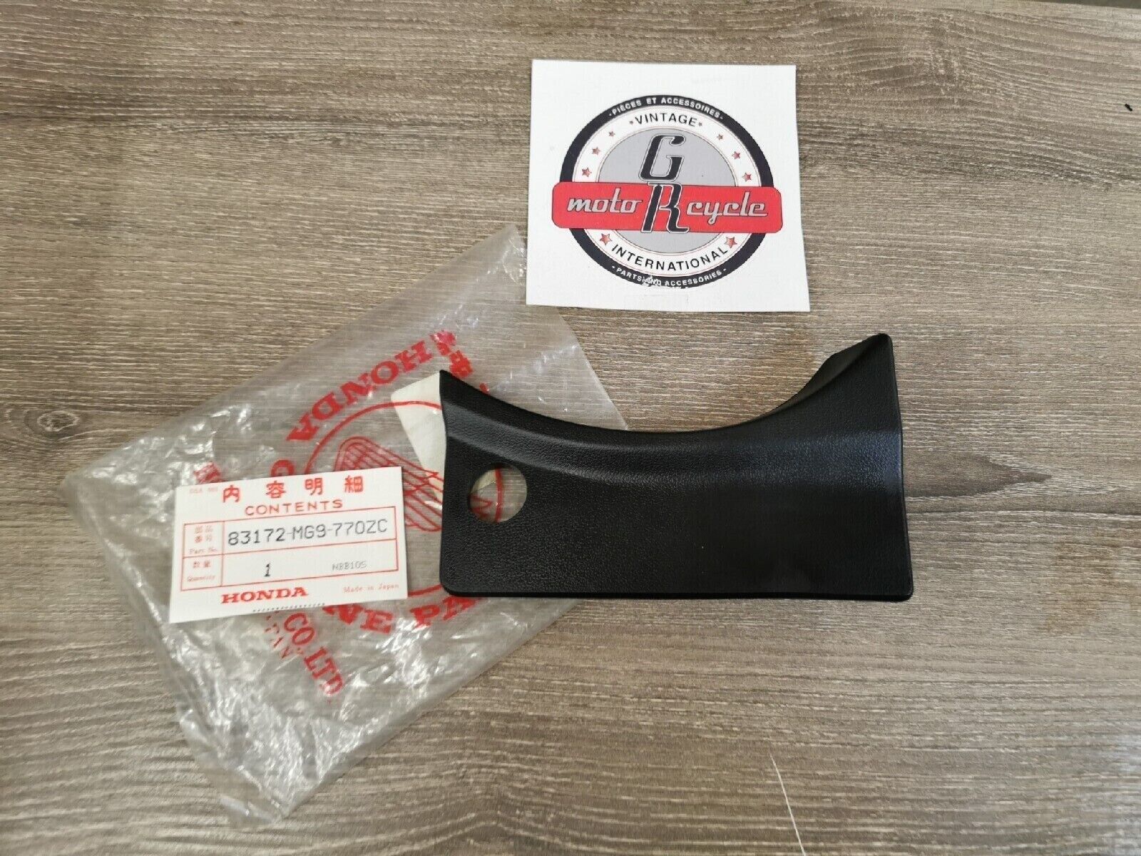 NOS HONDA  GL1200 1984 1985   Left Front Blind Panel 83172-MG9-770 ZC  H47