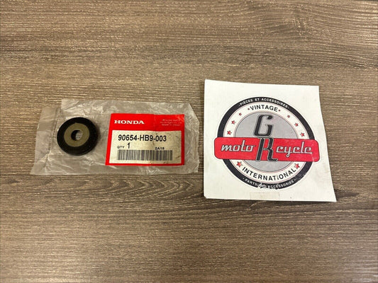 NOS Honda 1986 TRX250 R DUST SEAL 24X36X6 90654-HB9-003 H127