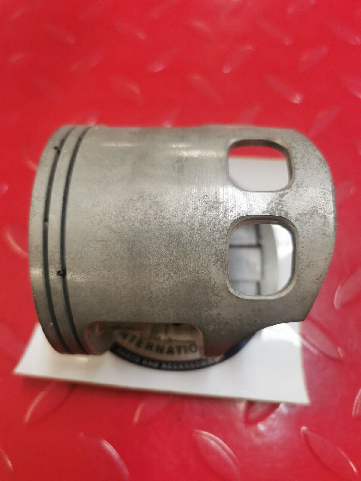 NOS Yamaha IT465 PISTON 1 O/S 0.25 4V6-11635-00-00 Y17