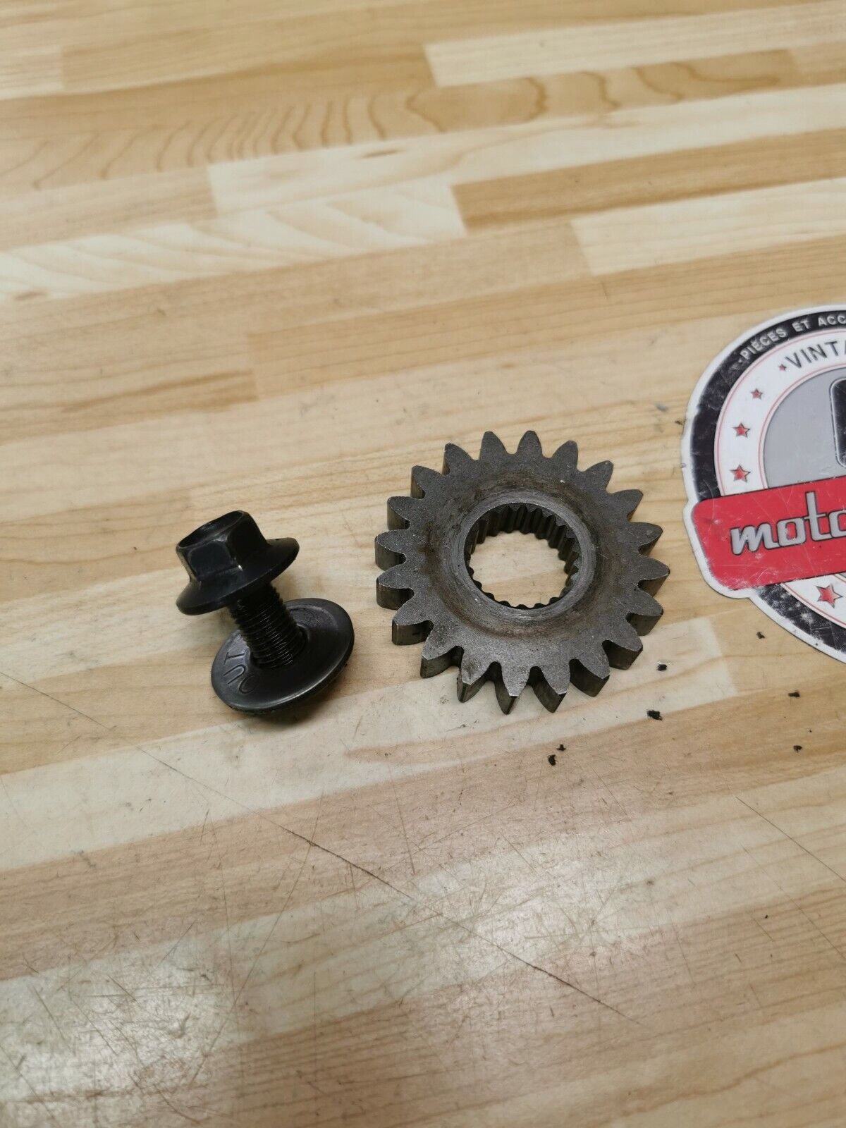 Honda CR250R 1982 crankshaft crank shaft primary drive gear