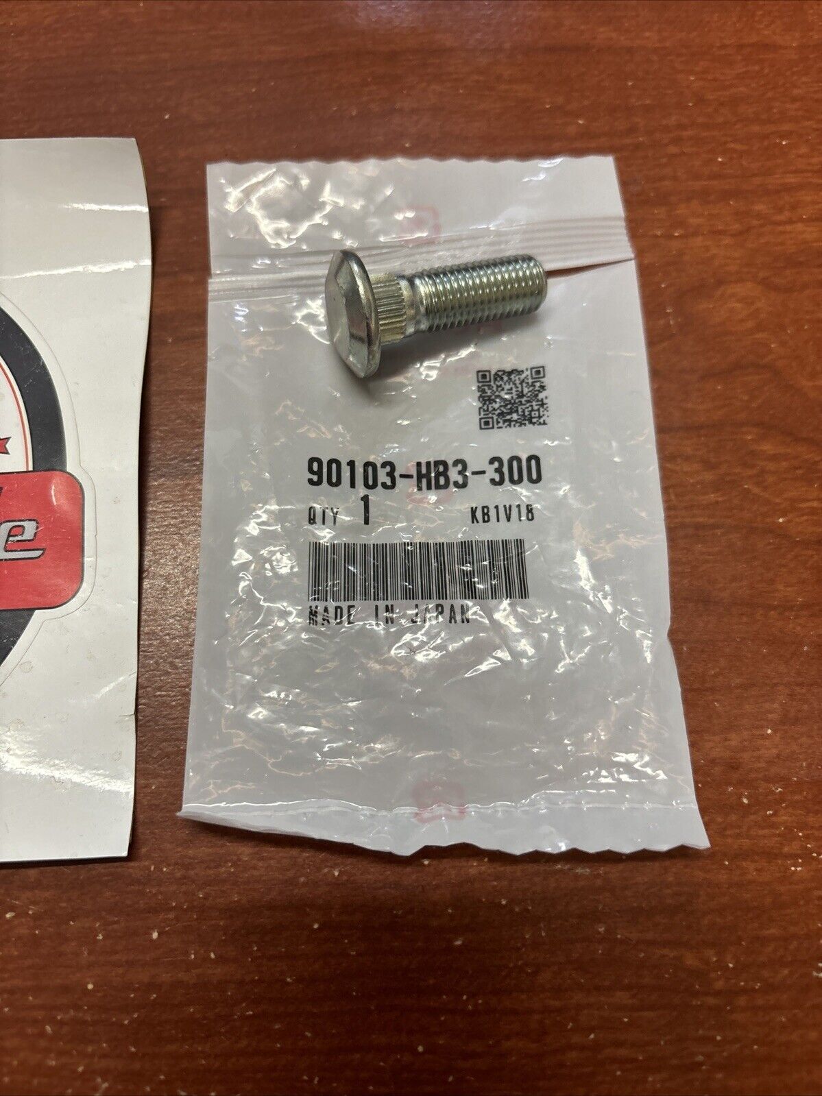 NOS Honda TRX200 TRX250 TRX300 WHEEL BOLT 10X32 90103-HB3-300 H135